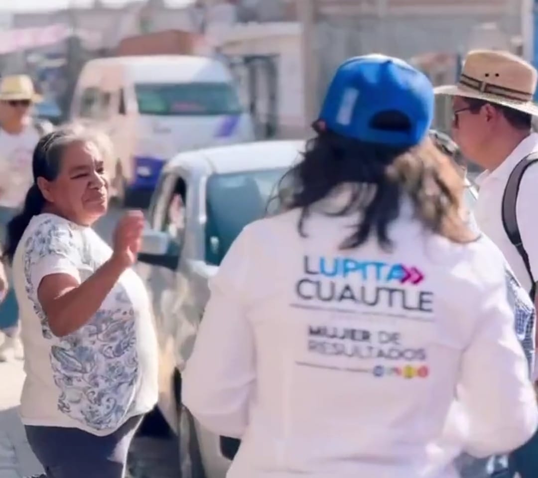 Guadalupe Cuautle camina calles de San Luis Tehuiloyoca: Escucha problemáticas y comparte agenda