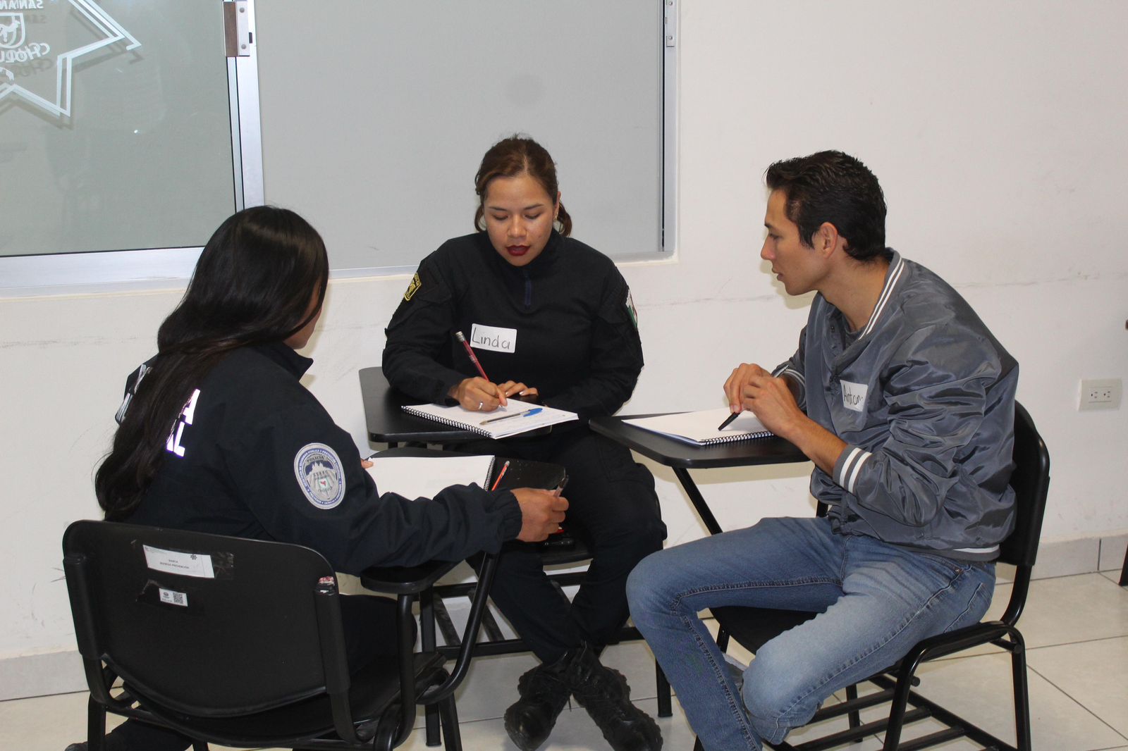 semeinarios a policias sach 3