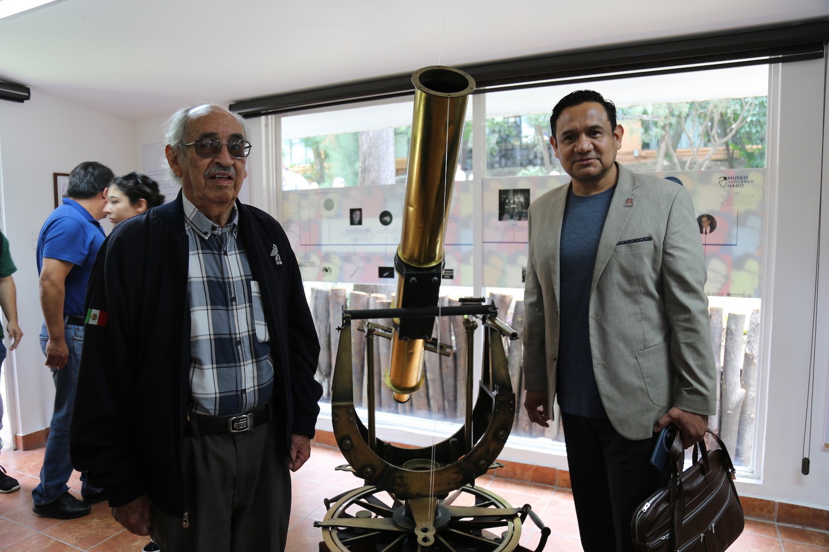 INAOE celebra 40 años de su doctorado en Óptica con emotivo homenaje a egresados y destacadas actividades