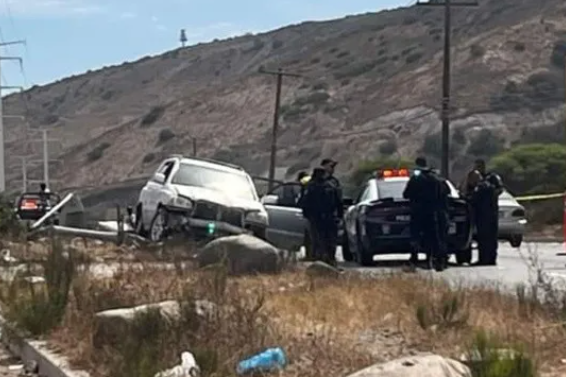Ataque a balazos en carretera Tijuana-rosarito deja un muerto y un sicario capturado