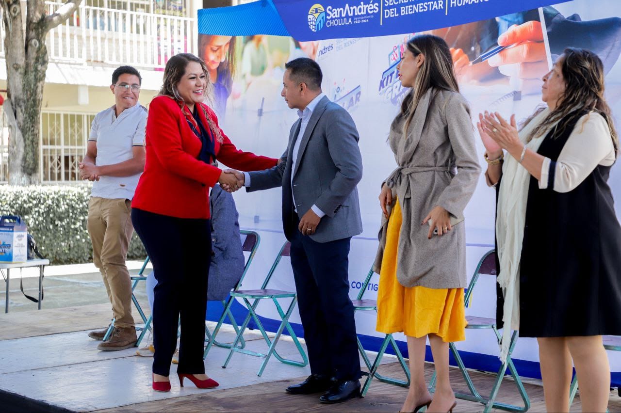 Inicia Mundo Tlatehui entrega de 13 mil kits escolares