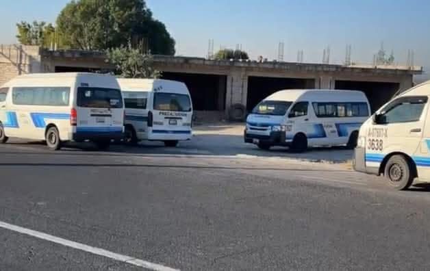 Accidente en Acuitlapilco: Flecha Azul suspende ruta y deja sin transporte a cientos