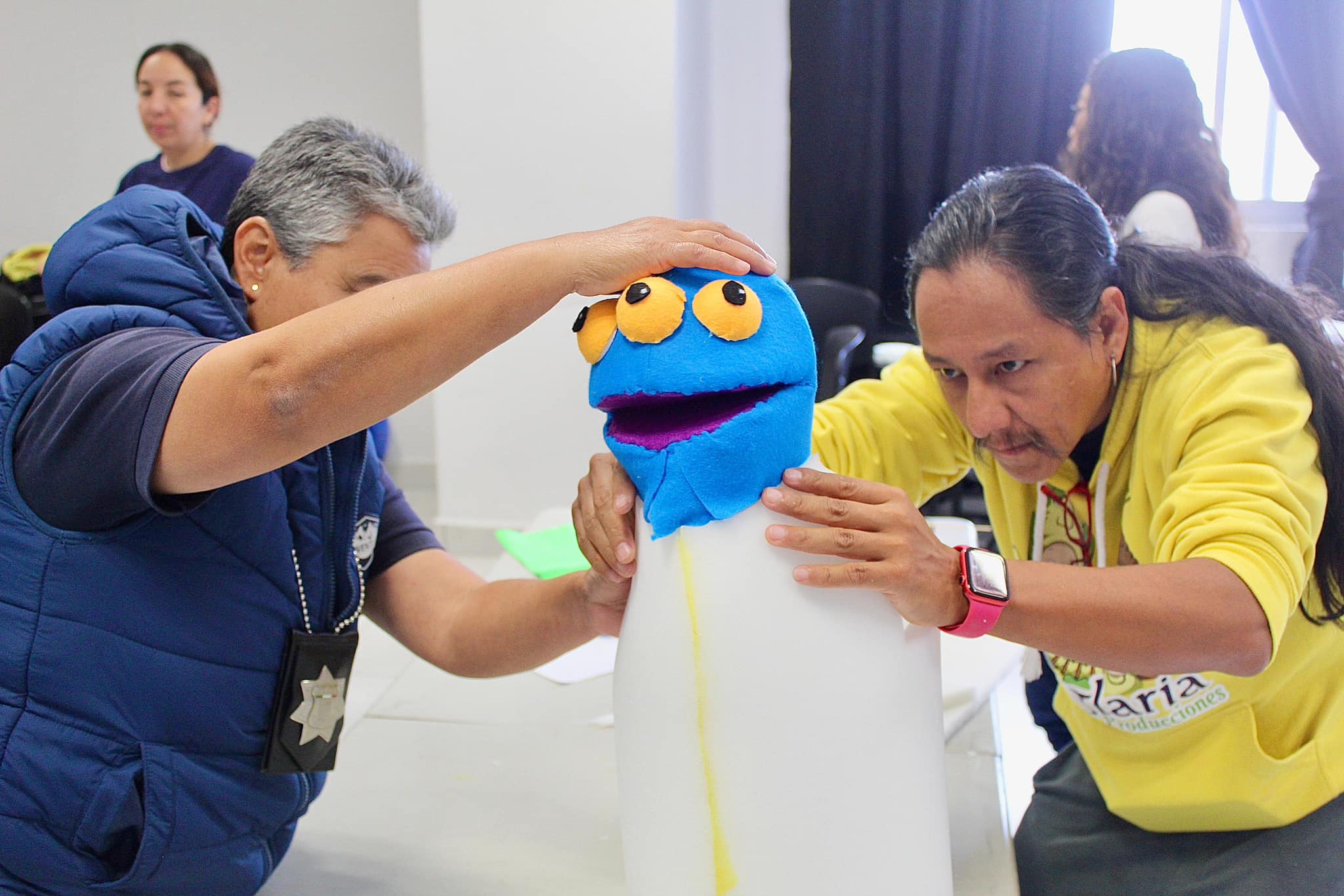 nuevos amigos en el teatro guiñol sach 2 1