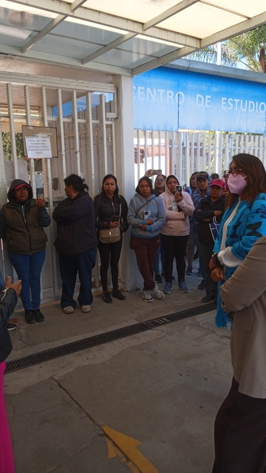 impiden acceso a directora de cetis 67 spch 3