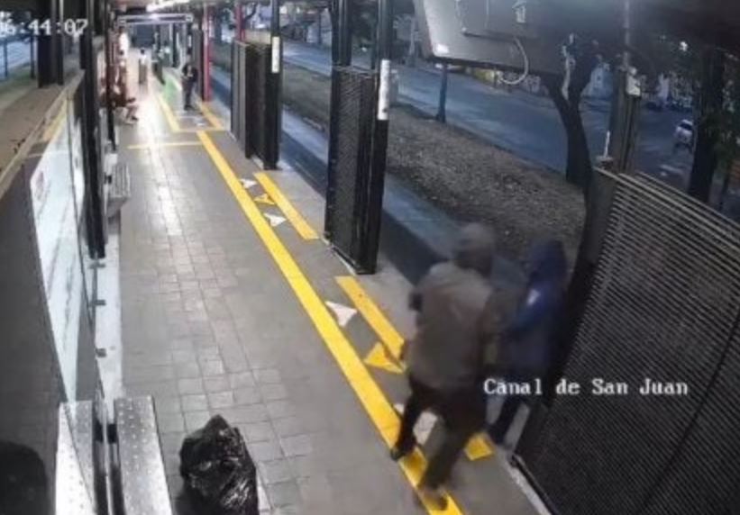 Vinculan a proceso a Ramsés "N" por empujar a policía al Metrobús