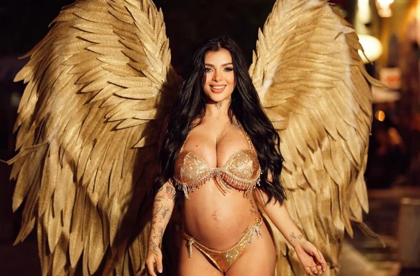 Karely Ruiz apadrina a 120 niños con discapacidad esta Navidad 2024