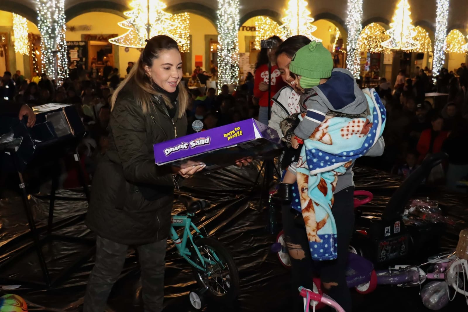 San Pedro Cholula celebra Día de Reyes junto a las familias con Rosca Monumental y rifa de juguetes para la niñez