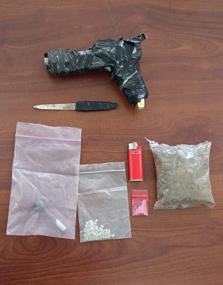 Detiene unidad canina de San Andrés Cholula a hombre por portación de instrumento prohibido y delitos contra la salud