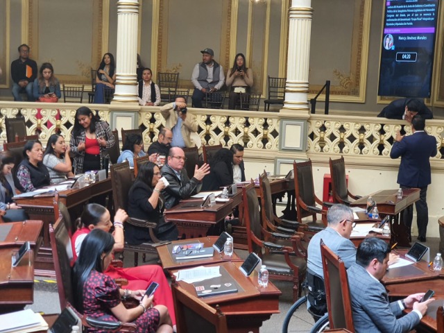 Suman 11 diputados que salen del Congreso para participar en elecciones