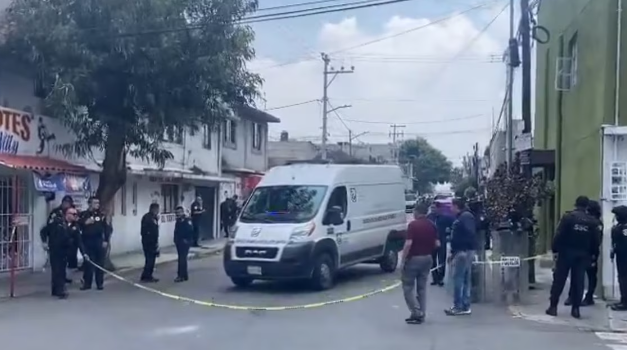 Detienen a tres hombres y una mujer que transportaban restos humanos 