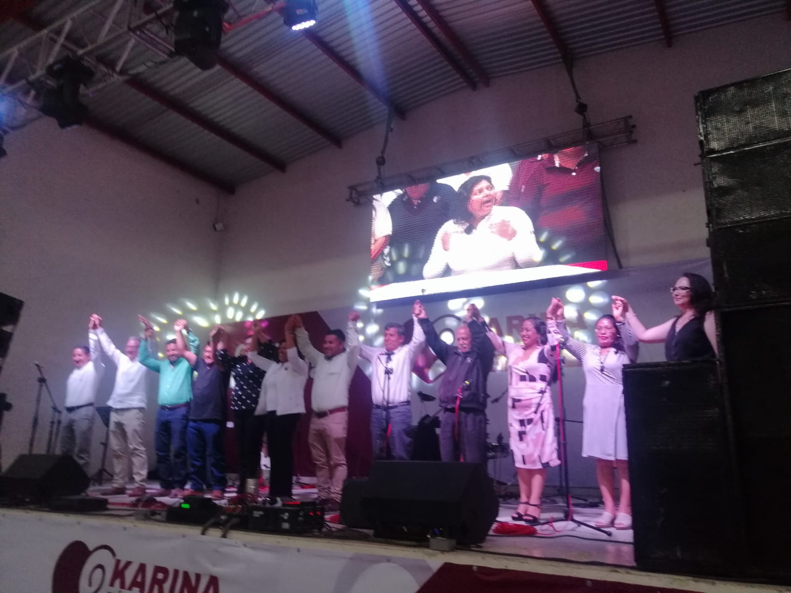 Karina Pérez celebra triunfo y reafirma compromiso con la comunidad