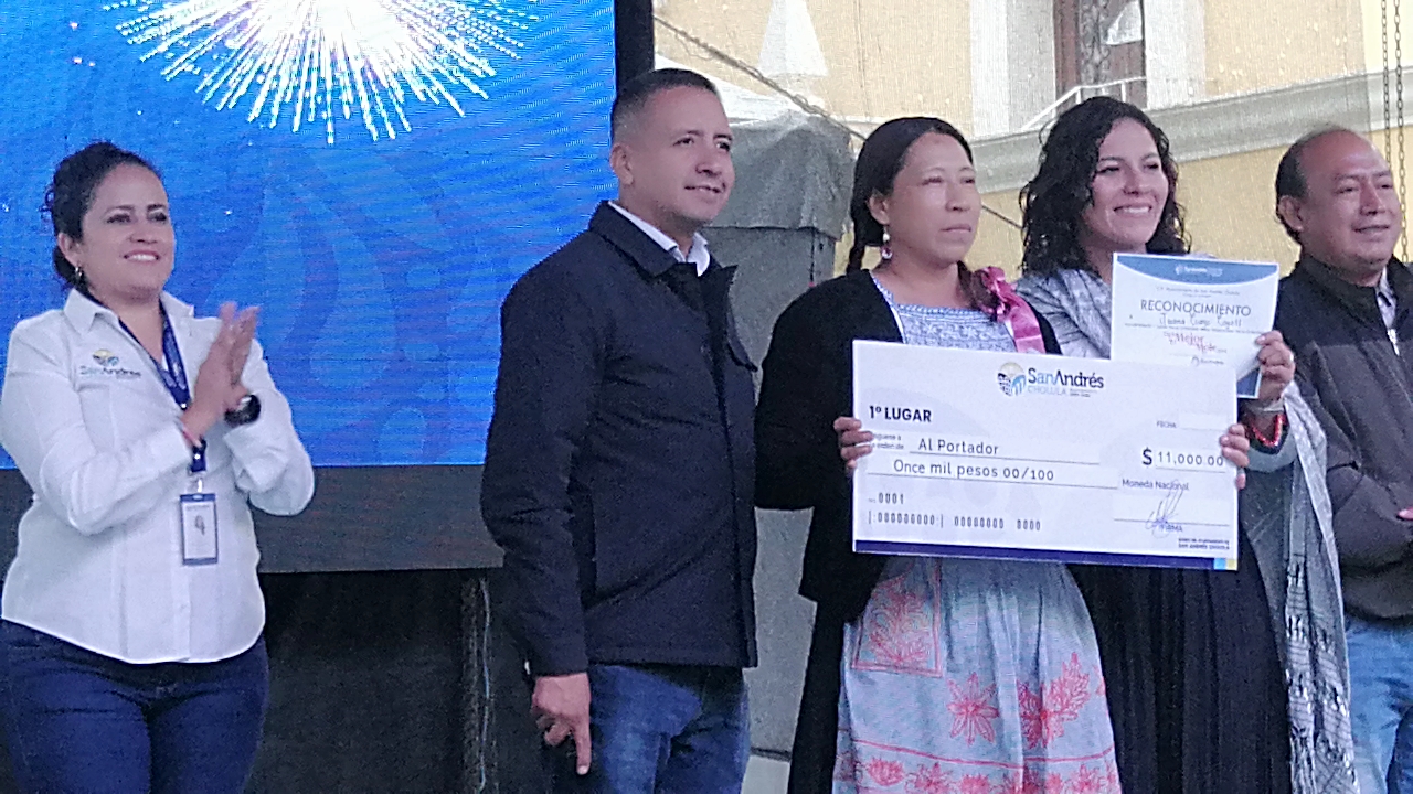 Juana Cuaya gana primer lugar en el concurso "Tu Mejor Mole"