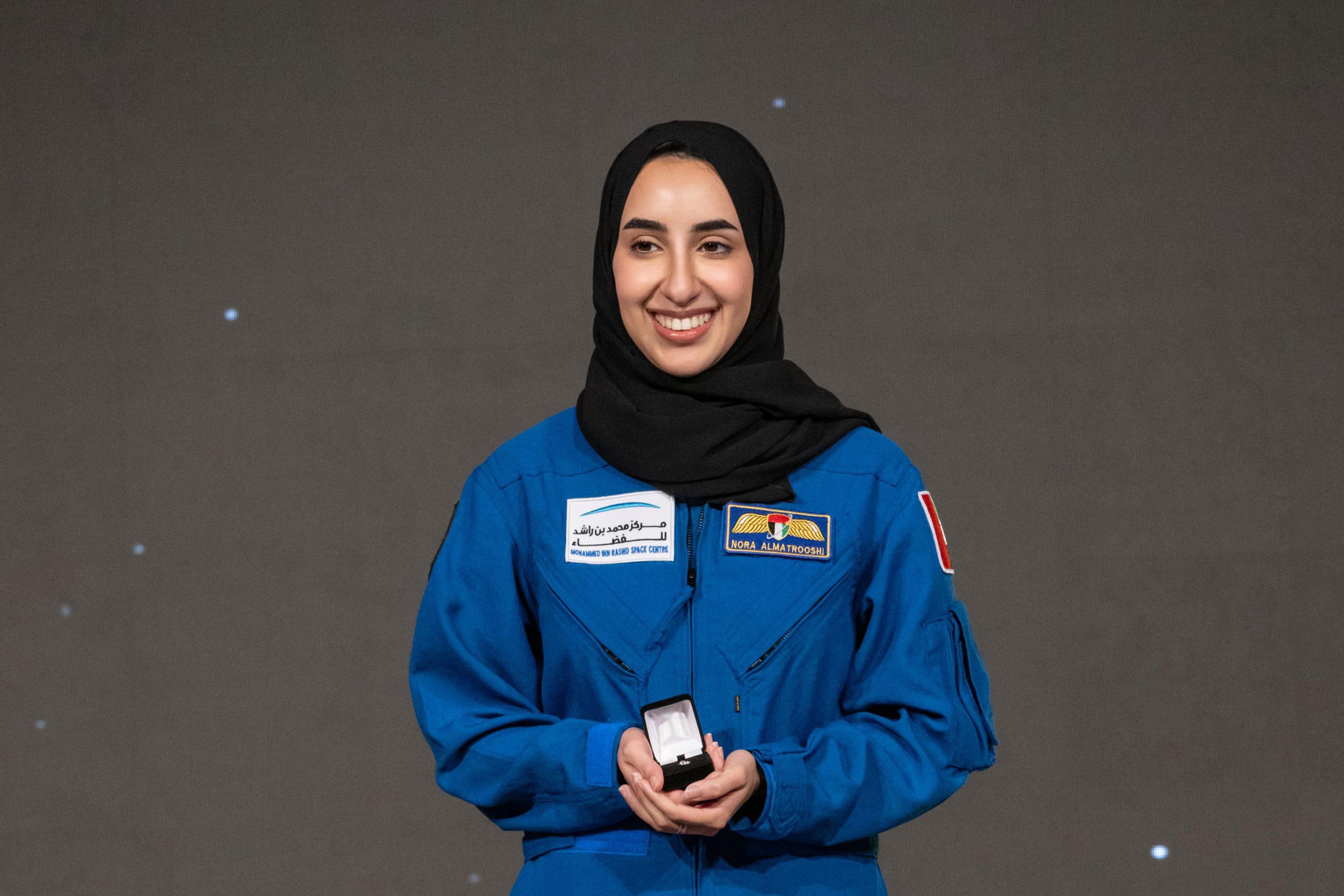  primera mujer árabe astronauta graduada de la NASA