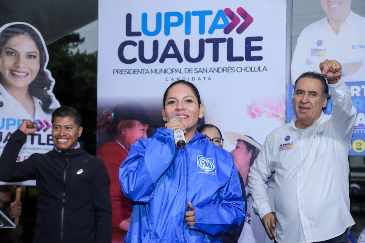 Guadalupe Cuautle concluye su noveno cierre de campaña en San Bernardino Tlaxcalancingo ante más de 700 vecinos