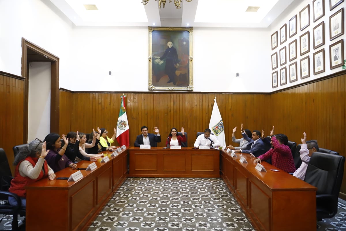 En sesión extraordinaria se aprobó su nombramiento, tras la renuncia de Joaquín Mexicano