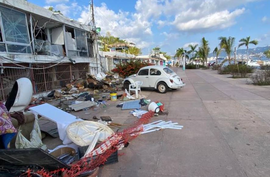 La zona tradicional de Acapulco sigue afectada tras el paso de Otis
