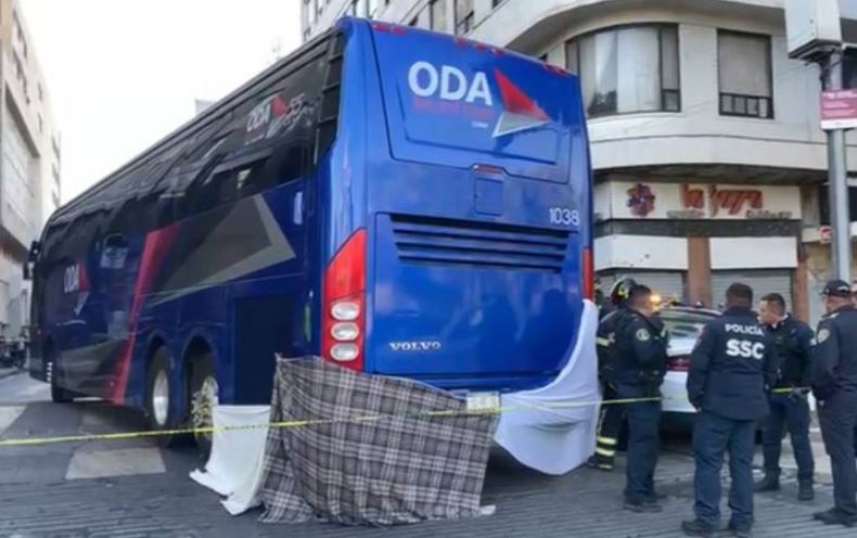 Accidente fatal en CDMX: autobús atropella a mujer en patín eléctrico