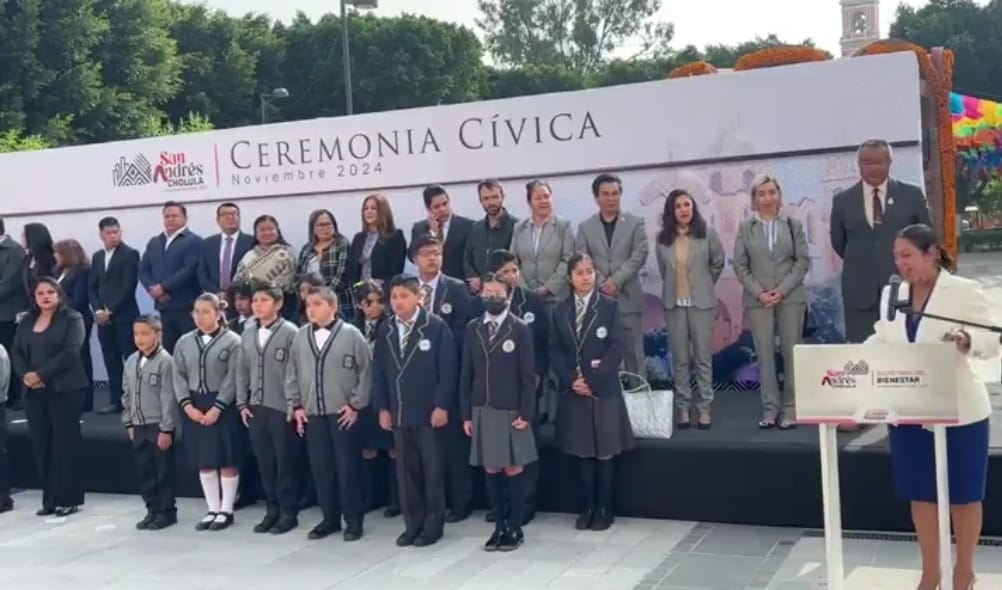 Guadalupe Cuautle encabeza Ceremonia Cívica de noviembre