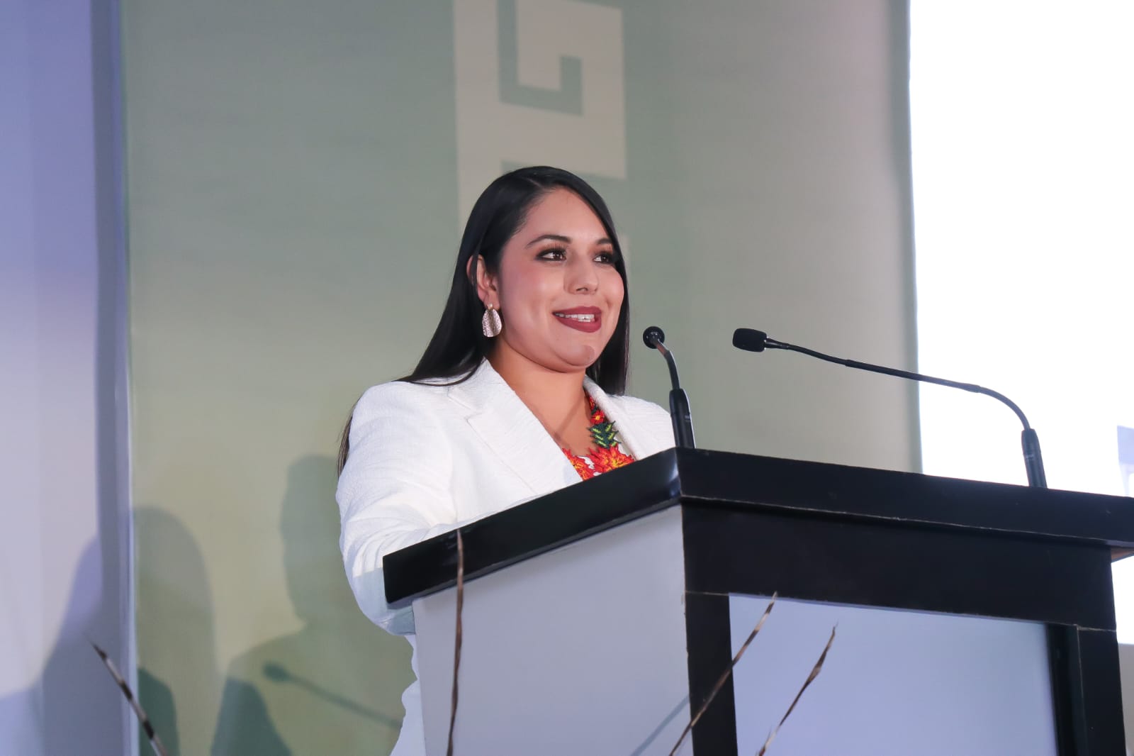 Ante miles de cholultecas, Tonantzin Fernández rinde protesta como presidenta constitucional de San Pedro Cholula