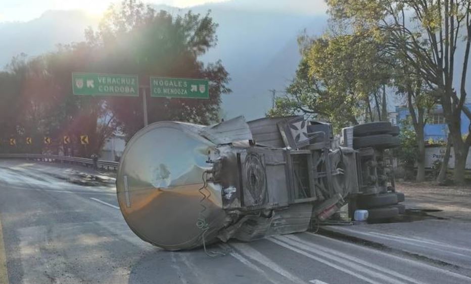 Accidentes en Puebla-Veracruz bloquean tramos y causan caos vial y energético