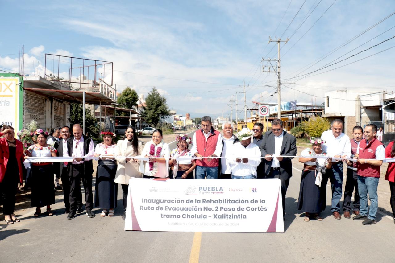 Inauguración de rehabilitación de rutas de evacuación en San Pedro Cholula
