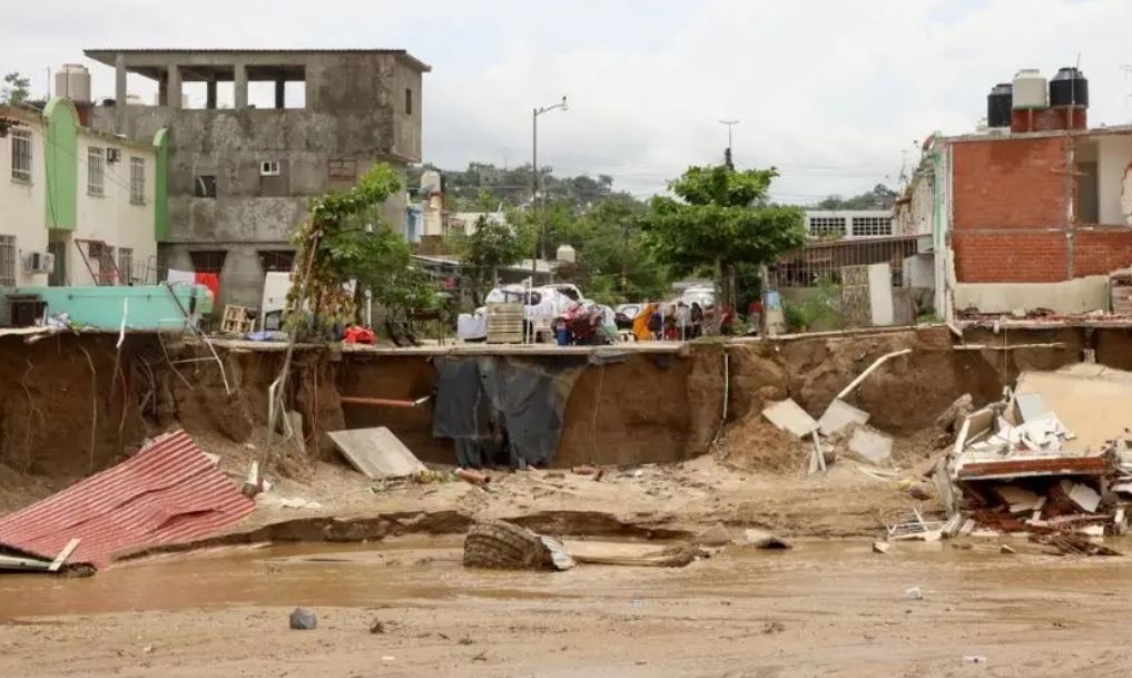 Crisis de agua en Acapulco tras colapso por huracán John afecta a 600 mil