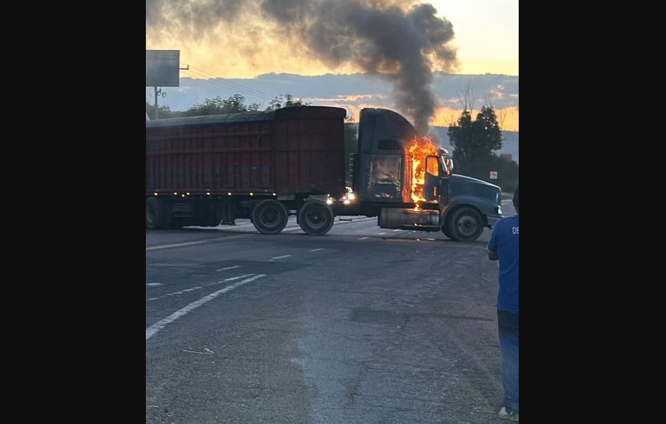 Bloqueos en la carretera 45 Norte en Aguascalientes tras disturbios criminales
