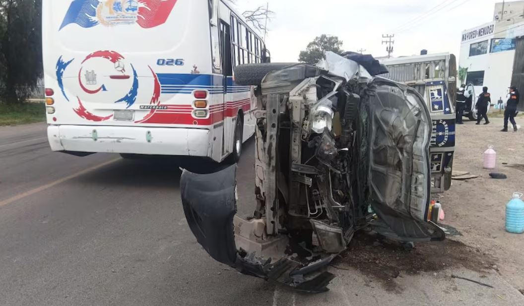 Accidente en la México-Pachuca: camioneta volcada deja un lesionado grave