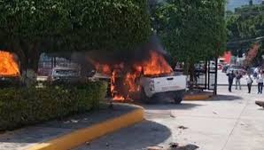 Estudiantes de Ayotzinapa vandalizan Congreso de Guerrero a 10 años de la desaparición de los 43 normalistas