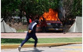 Manifestantes intensifican protestas a días del aniversario del caso Ayotzinapa