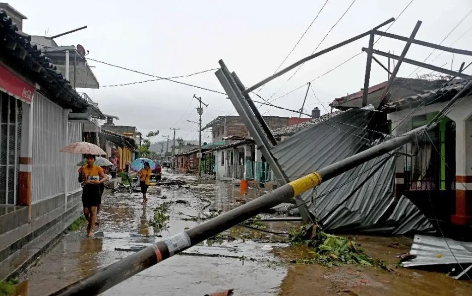 Huracán 'John' en Guerrero: 8 muertos y rescates en Acapulco