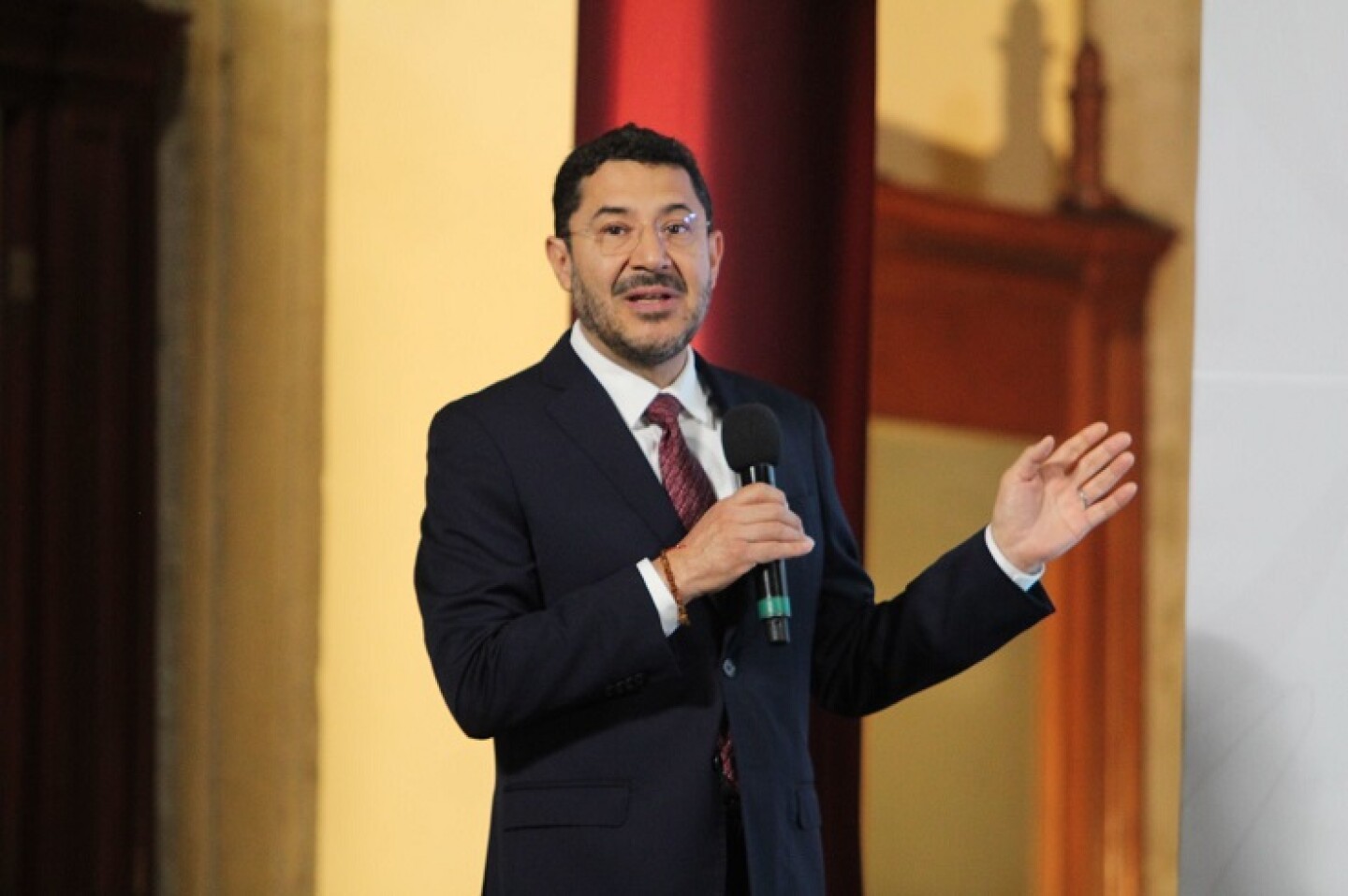 Batres anuncia buena respuesta a ampliación de jornada laboral en el Issste