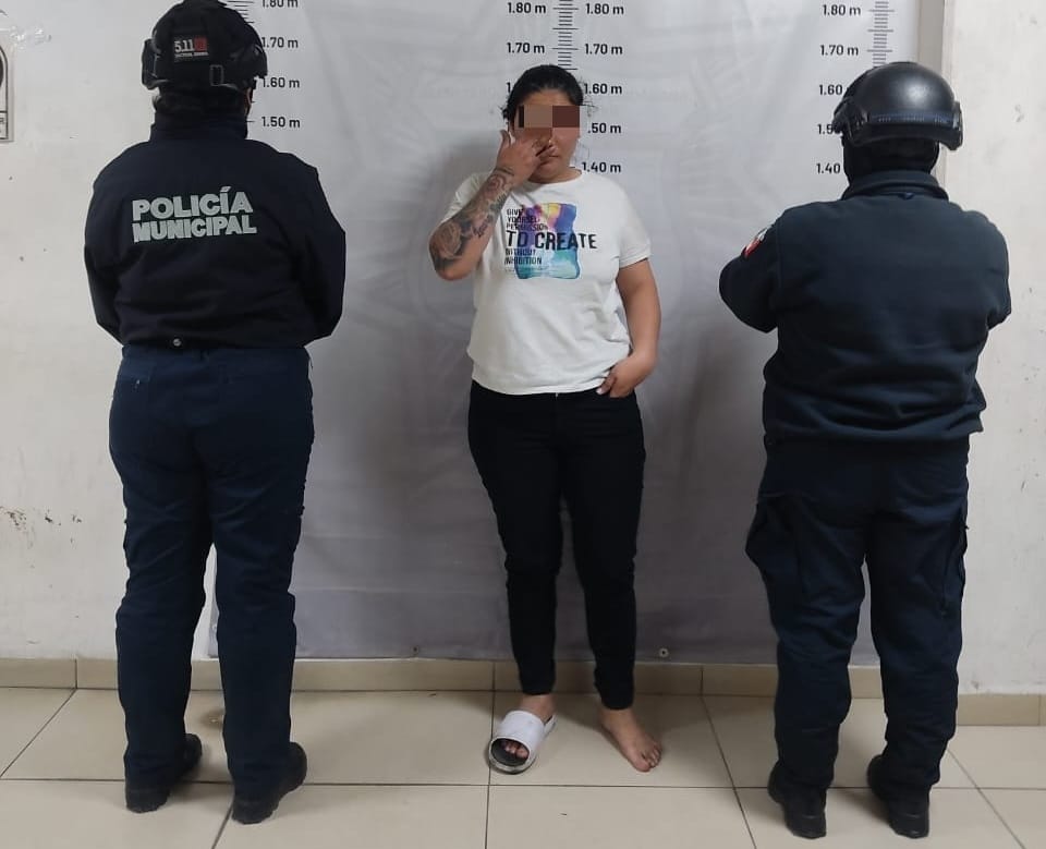 Elementos de seguridad pública detuvieron a una mujer por resistencia a particulares, lesiones y daño en propiedad ajena