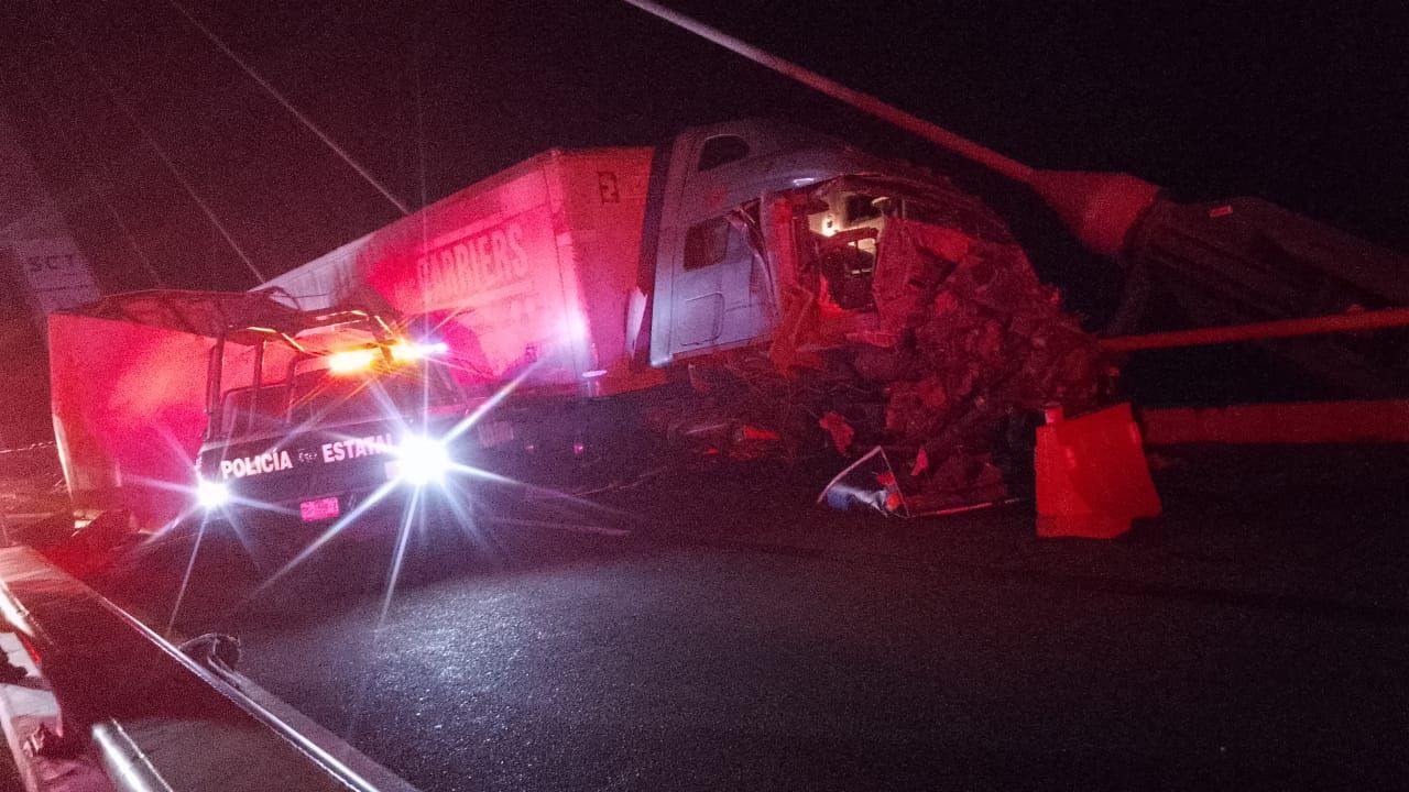 Accidente en autopista Mazatlán-Durango deja 3 policías sin vida