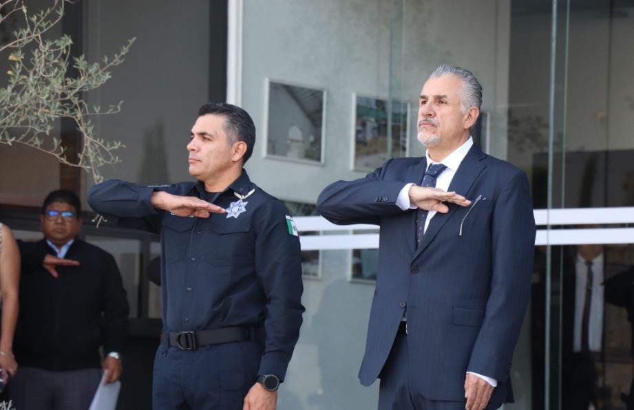 Puebla honra a policías caídos con emotivo homenaje