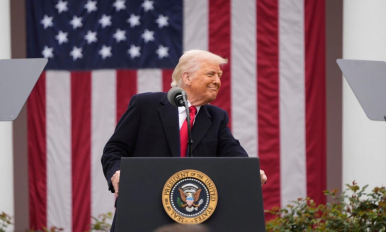 Trump enfrenta demanda de 12 estados por imponer aranceles sin aval legal