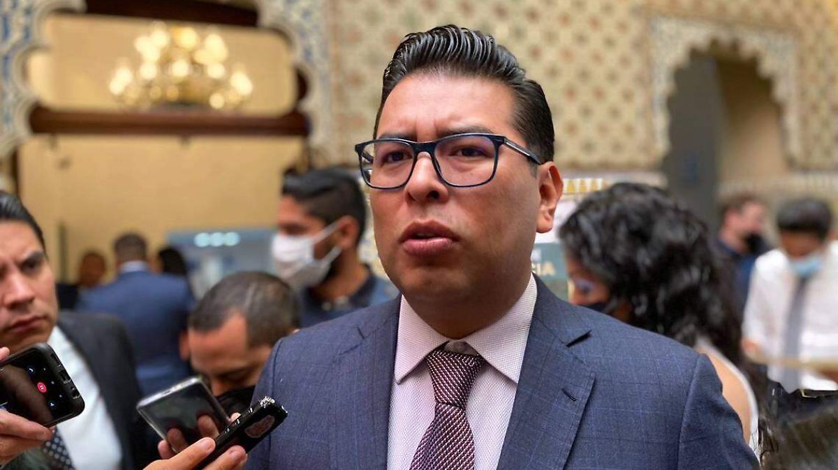 Néstor Camarillo no descarta buscar cuatro años más en la dirigencia del PRI Puebla