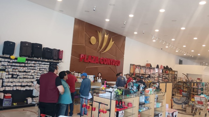 Clausuran tiendas chinas en Puebla por incumplir Ley del Consumidor 