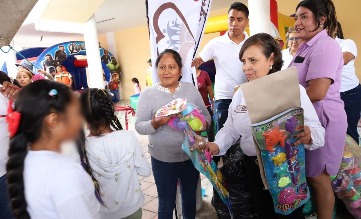 Realiza Coronango Caravana de la Niñez y entrega 5 mil juguetes