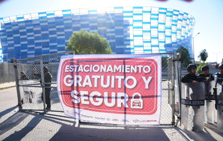 Estacionamiento gratuito y seguro en el Estadio Cuauhtémoc