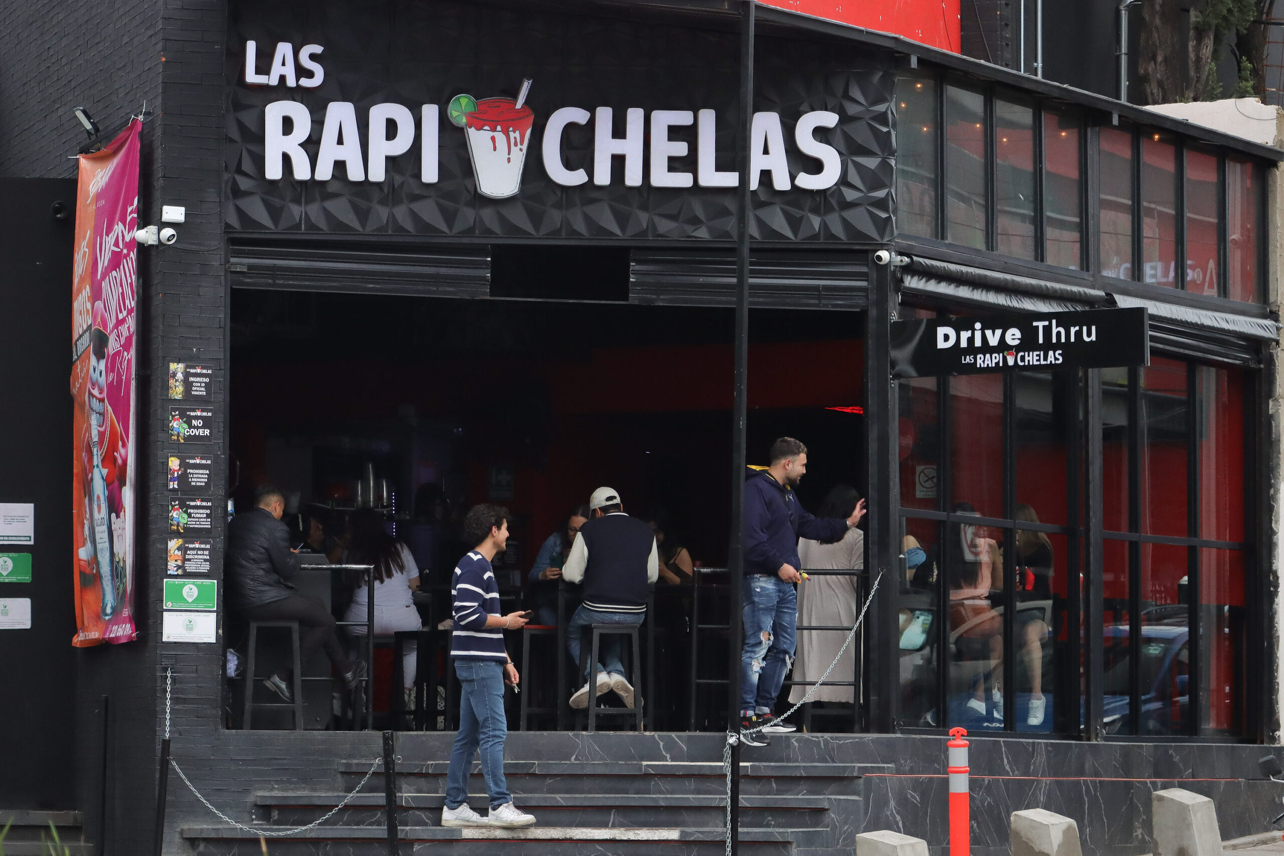 Refuerza Ayuntamiento de Puebla medidas contra bares cercanos a escuelas y universidades