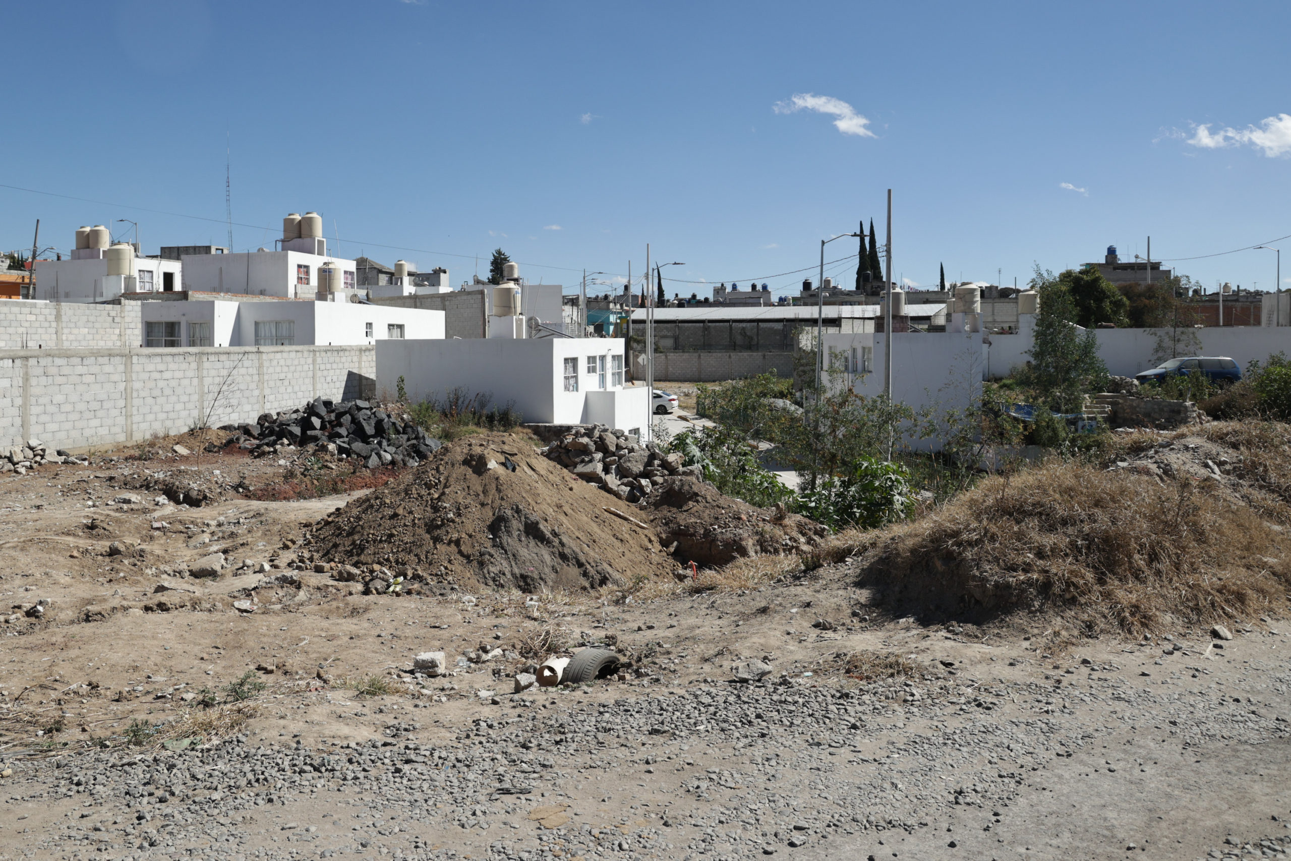 Ayuntamiento de Puebla avanza en proceso para reconstrucción de viviendas tras explosión en Xochimehuacan