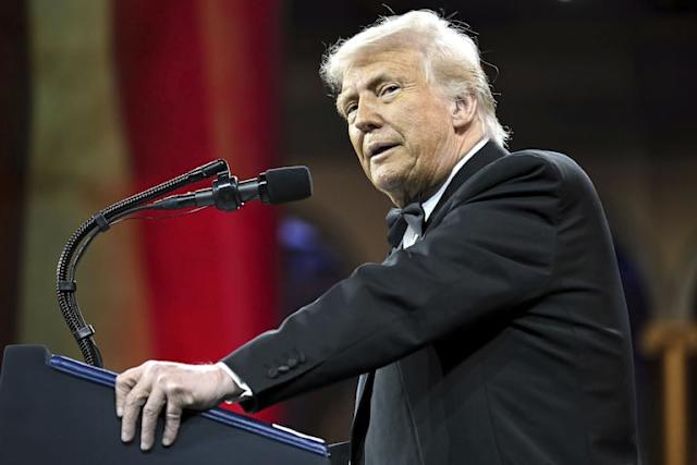 Trump se burla de países buscando negociar aranceles con EE.UU.