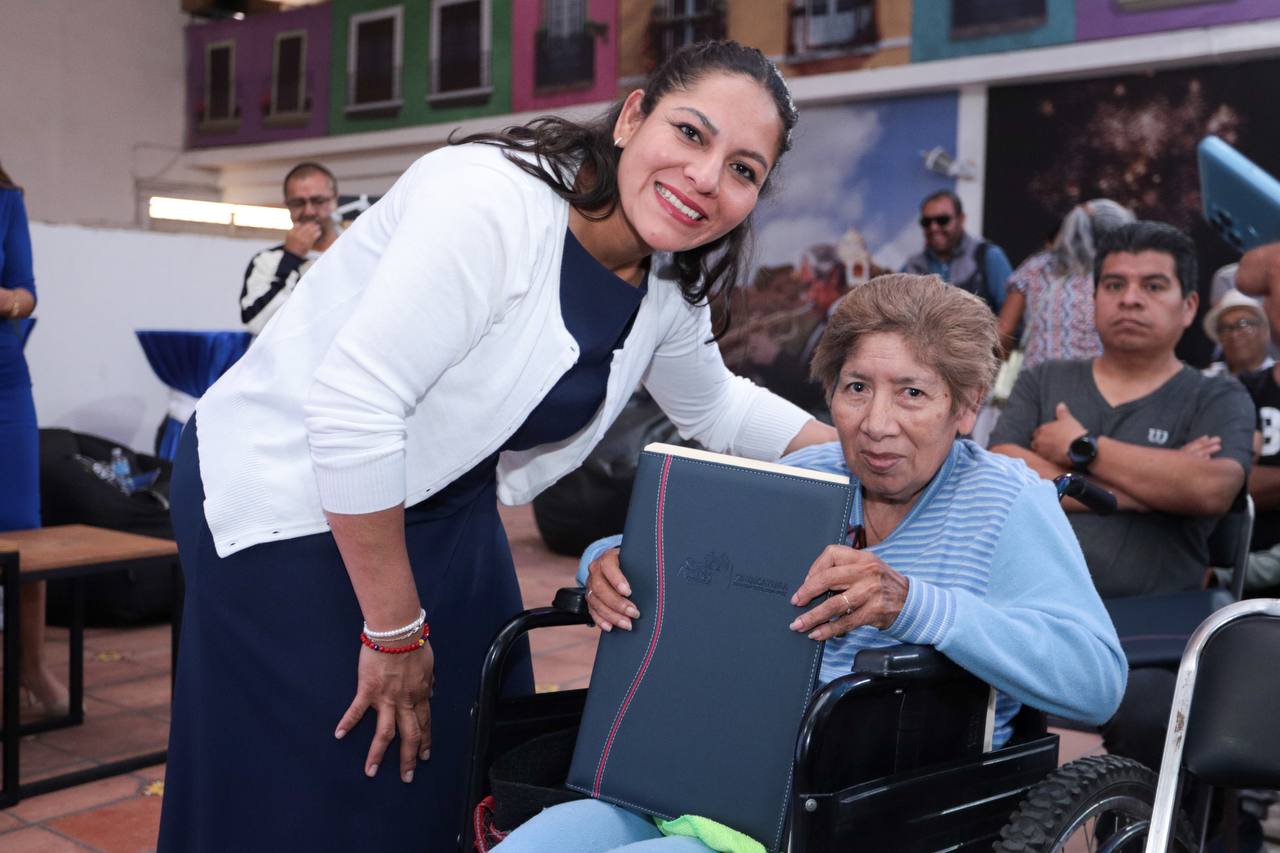 Brinda Lupita Cuautle certeza legal en San Andrés Cholula con entrega de sentencias