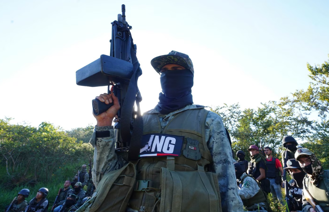 EE. UU. asesta duro golpe al CJNG por fraudes en turismo y huachicol