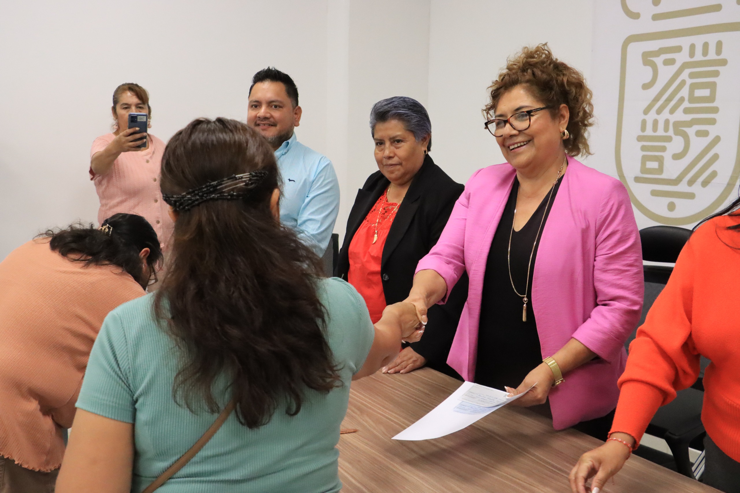 Tere Alfaro reconoce labor de maestras y personal operativo de los CAIC de Cuautlancingo