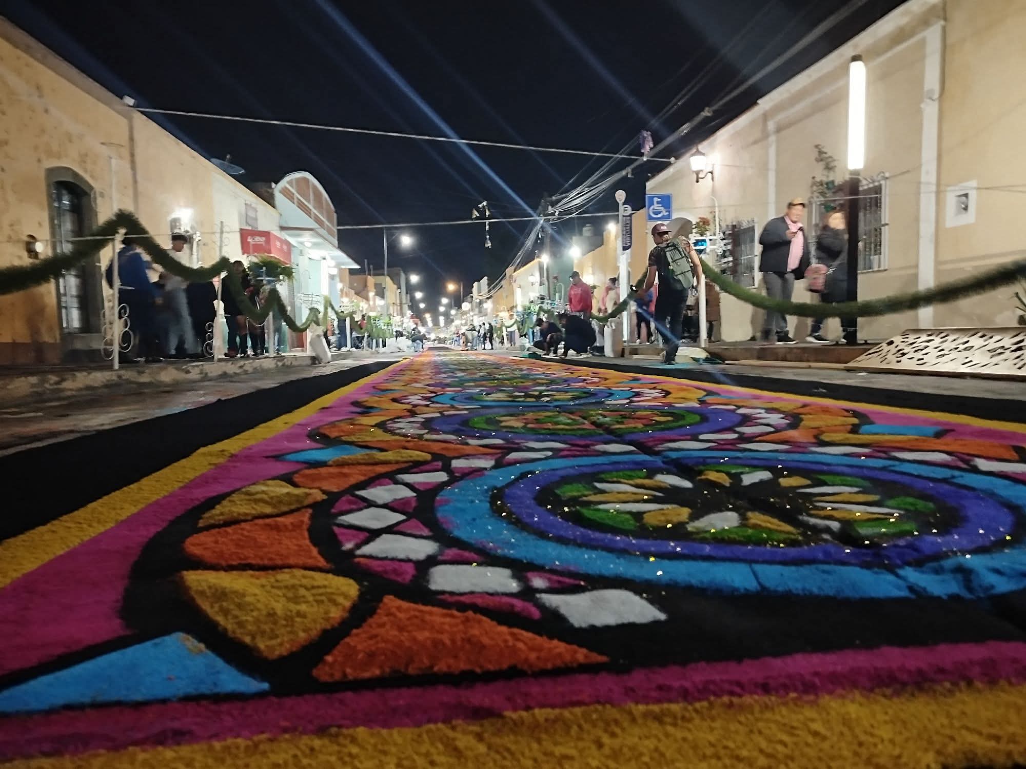 Pese a lluvia, Huamantla cumple con "La Noche que Nadie Duerme"