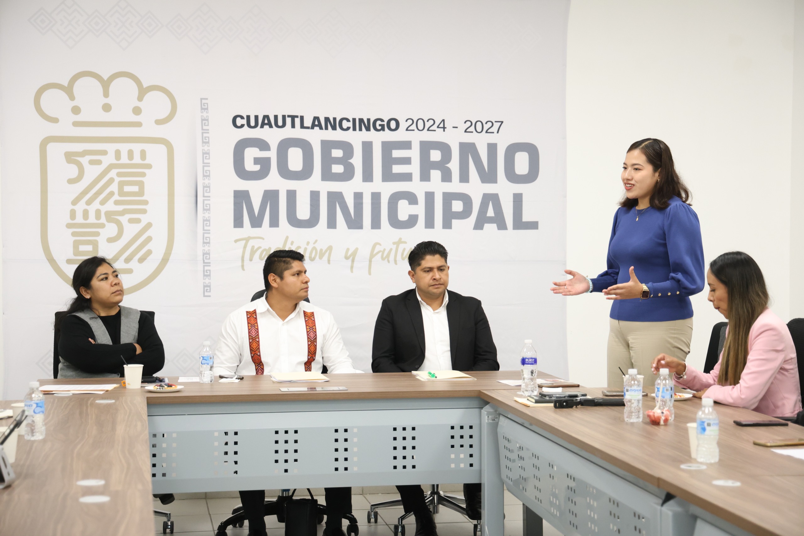 Preside Omar Muñoz premiación del concurso “Regidor por un día”