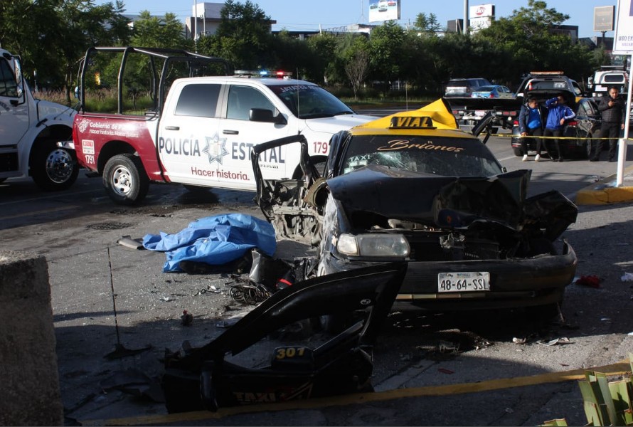 Accidente múltiple en Vía Atlixcáyotl