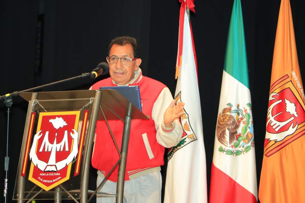 UATx da la bienvenida a 3,344 estudiantes con modelo educativo innovador